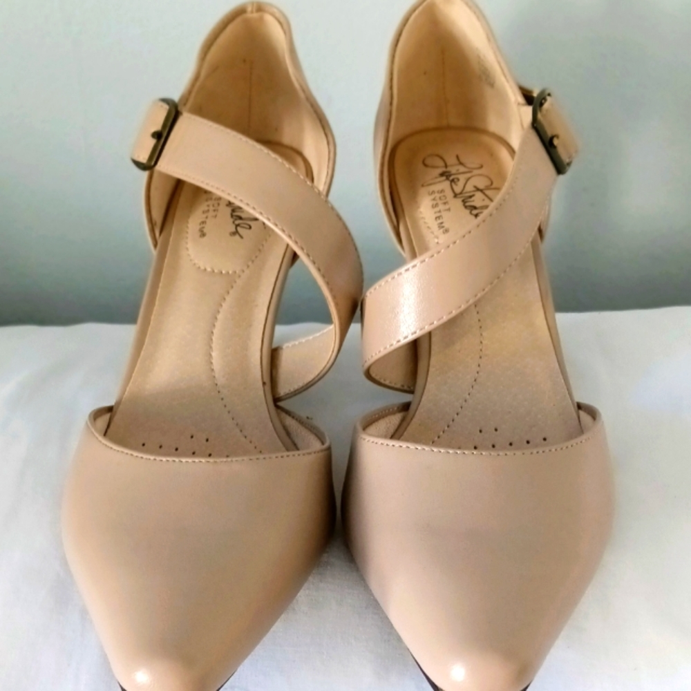 Life stride soft system heels